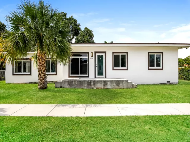 4-bedroom home for sale in Miami - 4701 SW 7th Street - MondialRealty