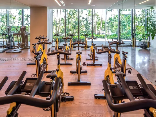 1-bedroom condo for sale in Miami - 480 NE 31st St 1802 - MondialRealty