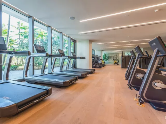 1-bedroom condo for sale in Miami - 480 NE 31st St 1802 - MondialRealty