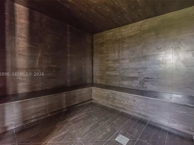 1-bedroom condo for sale in Miami - 480 NE 31st St 1802 - MondialRealty