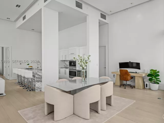3-bedroom condo for sale in Miami - 465 Brickell Ave 4101 - MondialRealty