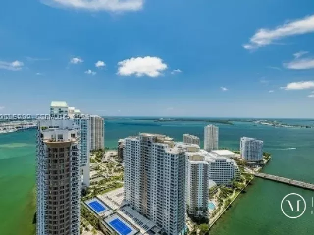 3-bedroom condo for sale in Miami - 465 Brickell Ave 4101 - MondialRealty