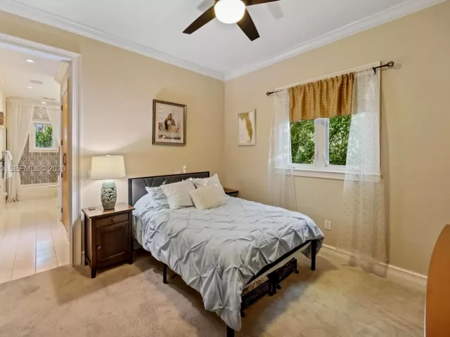 6-bedroom home for sale in Coral Gables - 11011 Marin Street - MondialRealty