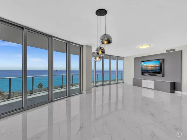 4-bedroom condo for rent in Fort Lauderdale - 701 N Fort Lauderdale Beach Boulevard N 802 - MondialRealty