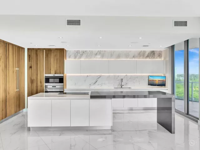 4-bedroom condo for rent in Fort Lauderdale - 701 N Fort Lauderdale Beach Boulevard N 802 - MondialRealty