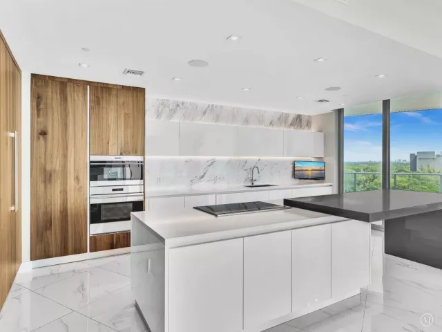 4-bedroom condo for rent in Fort Lauderdale - 701 N Fort Lauderdale Beach Boulevard N 802 - MondialRealty