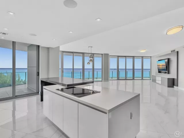 4-bedroom condo for rent in Fort Lauderdale - 701 N Fort Lauderdale Beach Boulevard N 802 - MondialRealty