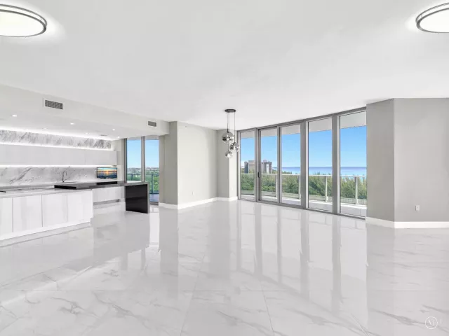 4-bedroom condo for rent in Fort Lauderdale - 701 N Fort Lauderdale Beach Boulevard N 802 - MondialRealty