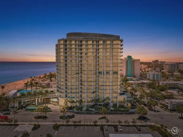 4-bedroom condo for rent in Fort Lauderdale - 701 N Fort Lauderdale Beach Boulevard N 802 - MondialRealty
