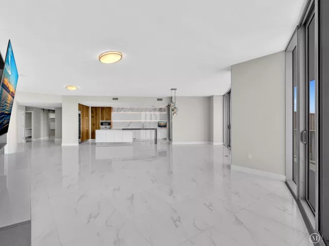 4-bedroom condo for rent in Fort Lauderdale - 701 N Fort Lauderdale Beach Boulevard N 802 - MondialRealty