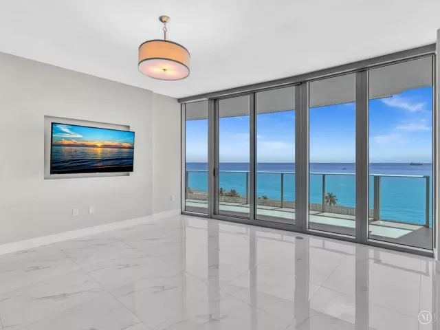 4-bedroom condo for rent in Fort Lauderdale - 701 N Fort Lauderdale Beach Boulevard N 802 - MondialRealty