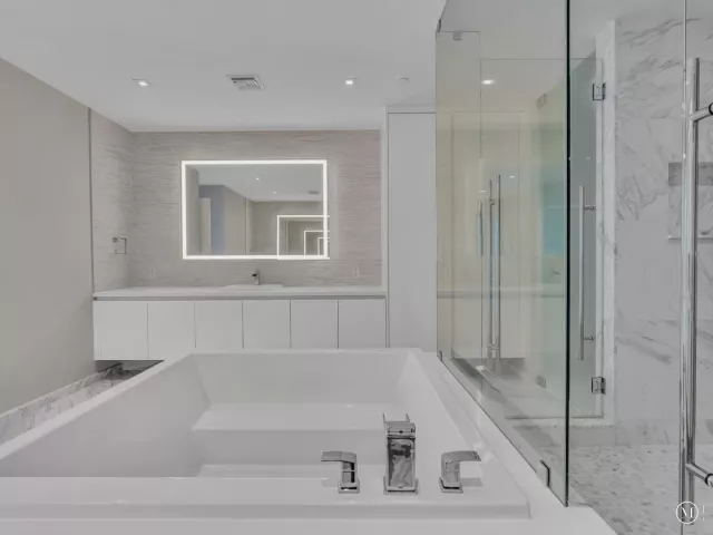 4-bedroom condo for rent in Fort Lauderdale - 701 N Fort Lauderdale Beach Boulevard N 802 - MondialRealty