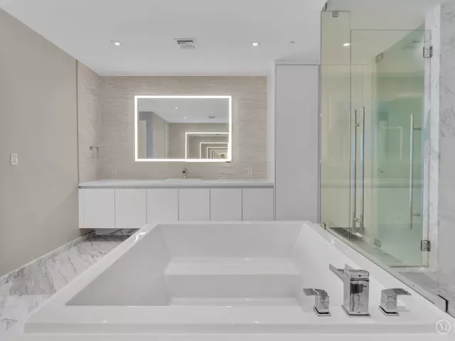 4-bedroom condo for rent in Fort Lauderdale - 701 N Fort Lauderdale Beach Boulevard N 802 - MondialRealty