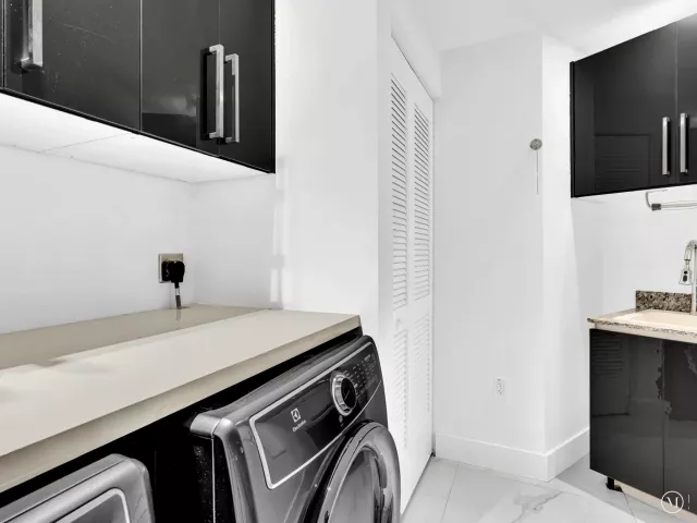 4-bedroom condo for rent in Fort Lauderdale - 701 N Fort Lauderdale Beach Boulevard N 802 - MondialRealty