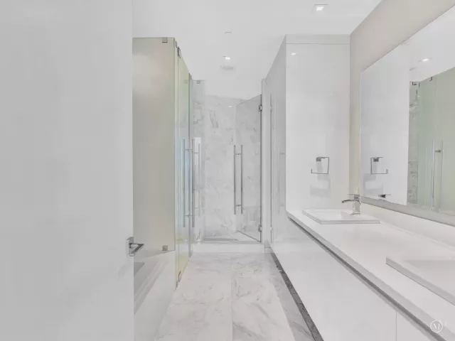4-bedroom condo for rent in Fort Lauderdale - 701 N Fort Lauderdale Beach Boulevard N 802 - MondialRealty
