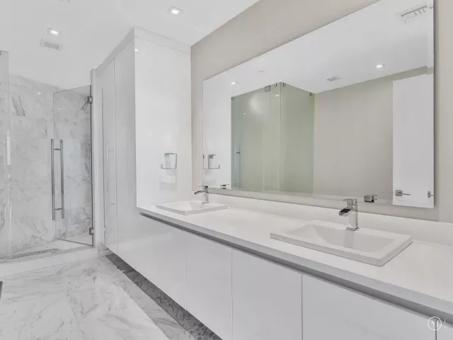 4-bedroom condo for rent in Fort Lauderdale - 701 N Fort Lauderdale Beach Boulevard N 802 - MondialRealty
