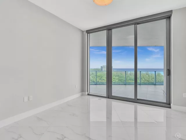 4-bedroom condo for rent in Fort Lauderdale - 701 N Fort Lauderdale Beach Boulevard N 802 - MondialRealty