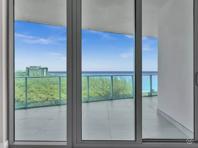4-bedroom condo for rent in Fort Lauderdale - 701 N Fort Lauderdale Beach Boulevard N 802 - MondialRealty