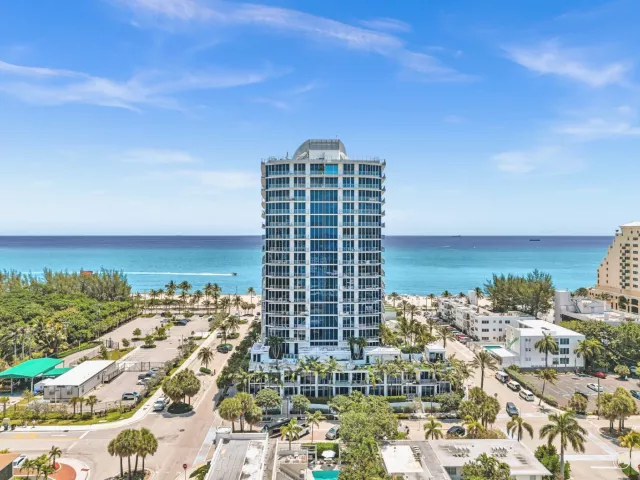 4-bedroom condo for rent in Fort Lauderdale - 701 N Fort Lauderdale Beach Boulevard N 802 - MondialRealty