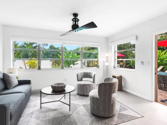 2-bedroom home for rent in Wilton Manors - 2640 NW 9th Lane - MondialRealty