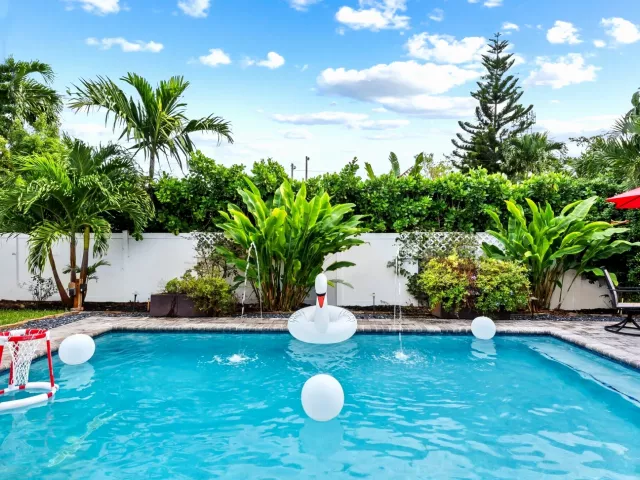 2-bedroom home for rent in Wilton Manors - 2640 NW 9th Lane - MondialRealty