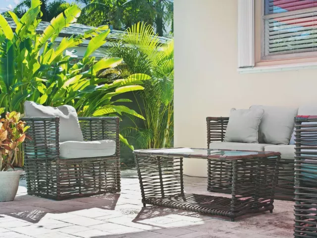 2-bedroom home for rent in Wilton Manors - 2640 NW 9th Lane - MondialRealty