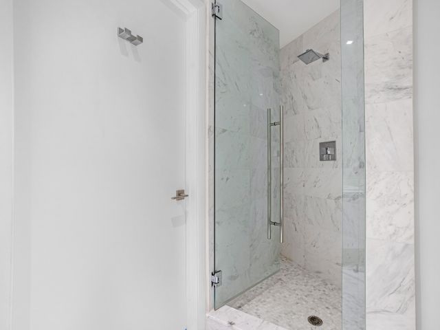 3-bedroom condo for sale in Fort Lauderdale - 701 N Fort Lauderdale Beach Boulevard 406 - MondialRealty