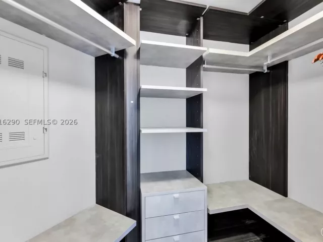 2-bedroom condo for rent in Miami - 801 S Miami Ave 1805 - MondialRealty