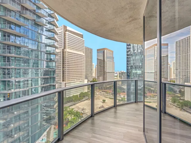 2-bedroom condo for rent in Miami - 801 S Miami Ave 1805 - MondialRealty