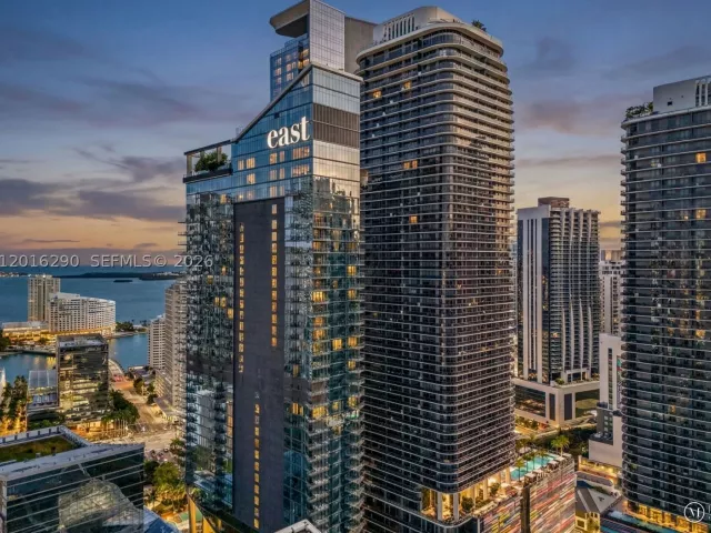 2-bedroom condo for rent in Miami - 801 S Miami Ave 1805 - MondialRealty