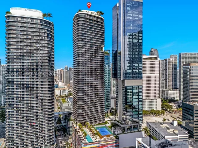 2-bedroom condo for rent in Miami - 801 S Miami Ave 1805 - MondialRealty