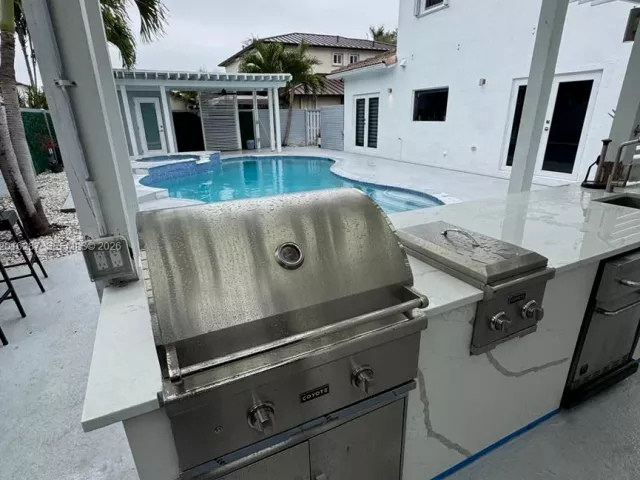 4-bedroom home for rent in Miami - 13831 SW 28th St - MondialRealty