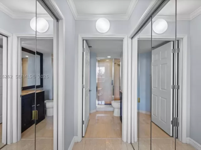 2-bedroom condo for rent in Sunny Isles Beach - 18671 Collins Ave 404 - MondialRealty