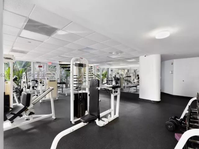 2-bedroom condo for rent in Sunny Isles Beach - 18671 Collins Ave 404 - MondialRealty