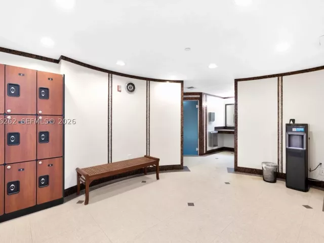 2-bedroom condo for rent in Sunny Isles Beach - 18671 Collins Ave 404 - MondialRealty