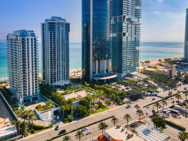 2-bedroom condo for rent in Sunny Isles Beach - 18671 Collins Ave 404 - MondialRealty