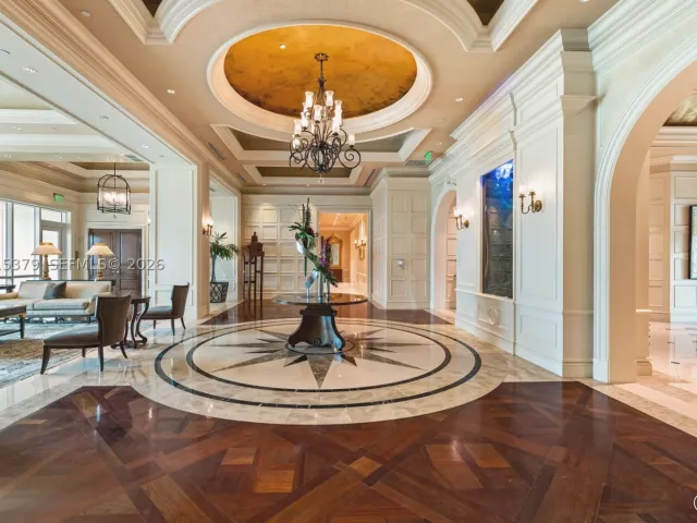 4-bedroom condo for sale in Sunny Isles Beach - 16047 Collins Ave 704 - MondialRealty