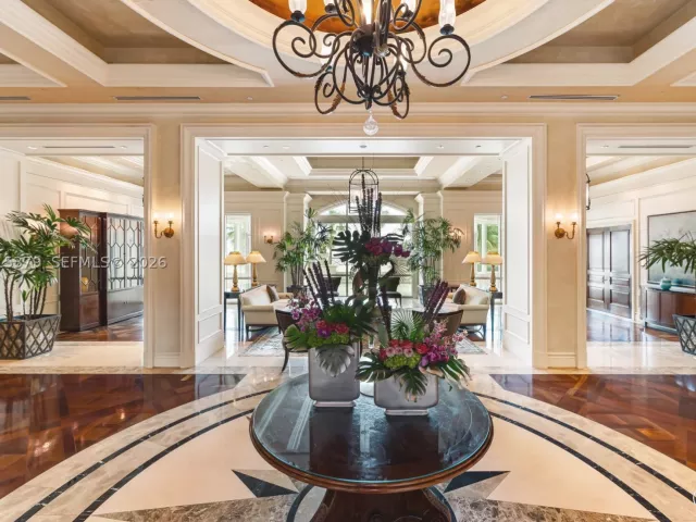 4-bedroom condo for sale in Sunny Isles Beach - 16047 Collins Ave 704 - MondialRealty