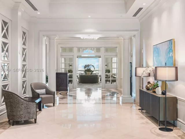 4-bedroom condo for sale in Sunny Isles Beach - 16047 Collins Ave 704 - MondialRealty