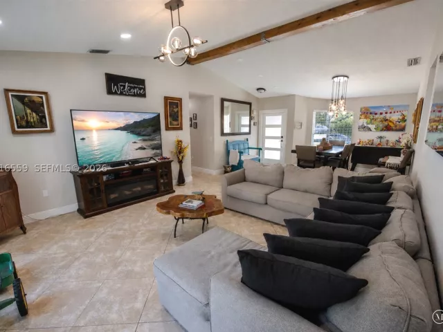 4-bedroom home for sale in Miami - 17601 SW 138th Ct - MondialRealty