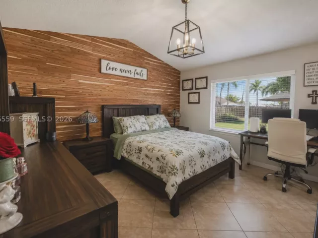 4-bedroom home for sale in Miami - 17601 SW 138th Ct - MondialRealty