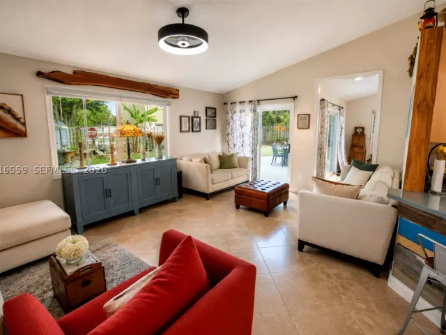 4-bedroom home for sale in Miami - 17601 SW 138th Ct - MondialRealty