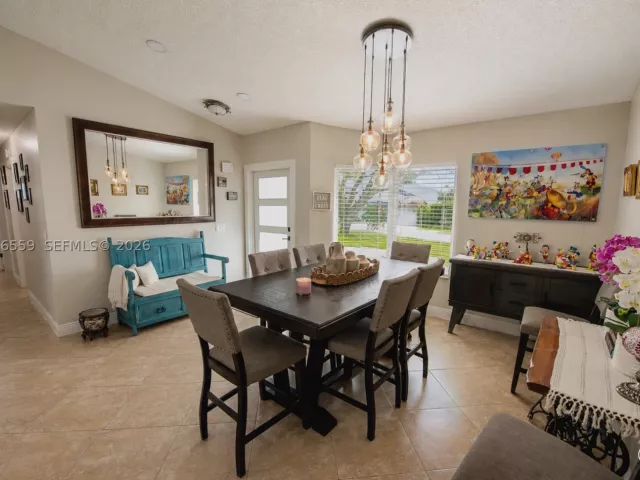 4-bedroom home for sale in Miami - 17601 SW 138th Ct - MondialRealty
