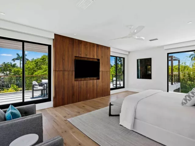 4-bedroom home for sale in Miami Beach - 5288 Alton Road 3 - MondialRealty