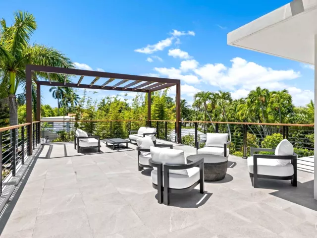 4-bedroom home for sale in Miami Beach - 5288 Alton Road 3 - MondialRealty
