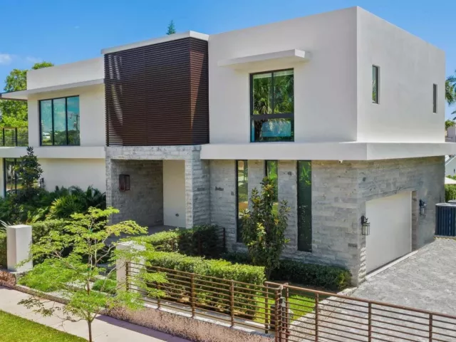 4-bedroom home for sale in Miami Beach - 5288 Alton Road 3 - MondialRealty