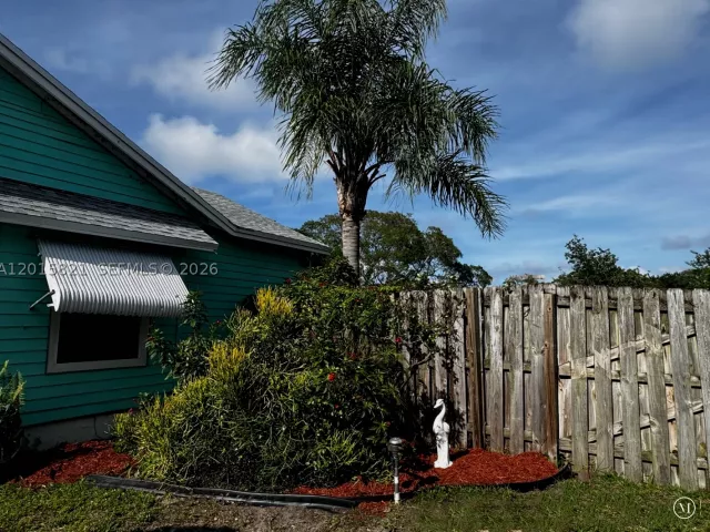 2-bedroom home for sale in Delray Beach - 324 SW 3rd Ave - MondialRealty