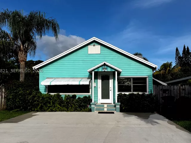 2-bedroom home for sale in Delray Beach - 324 SW 3rd Ave - MondialRealty