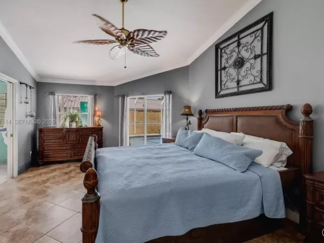 4-bedroom home for sale in Miami - 14500 SW 161st St - MondialRealty
