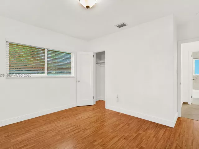 3-bedroom home for rent in Miami - 6890 SW 51st St - MondialRealty